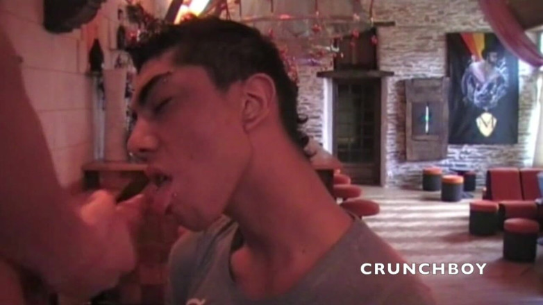French Twinks Amator videos: Due ragazzi francesi scopano nella danza del club