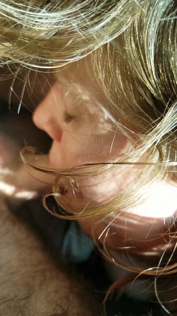 From E B: Fromeb avsugning i bil