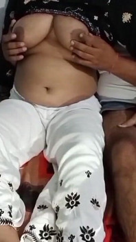 Desi-mädchen hat sex mit ihrem freund.