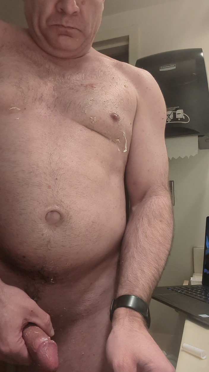 Sperma bukkake: Mein rasierter schwanz