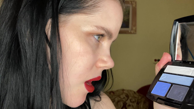 Anna Sky: Giantess anna pegou você 4 k