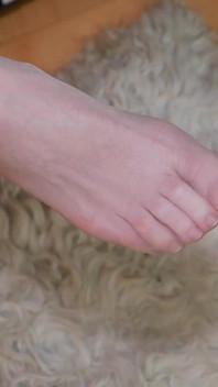 Collants et chaussures de style danse usés - taquinage des pieds élégant