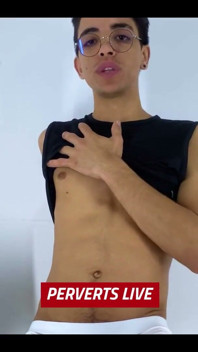 Twink mit einem großen schwanz