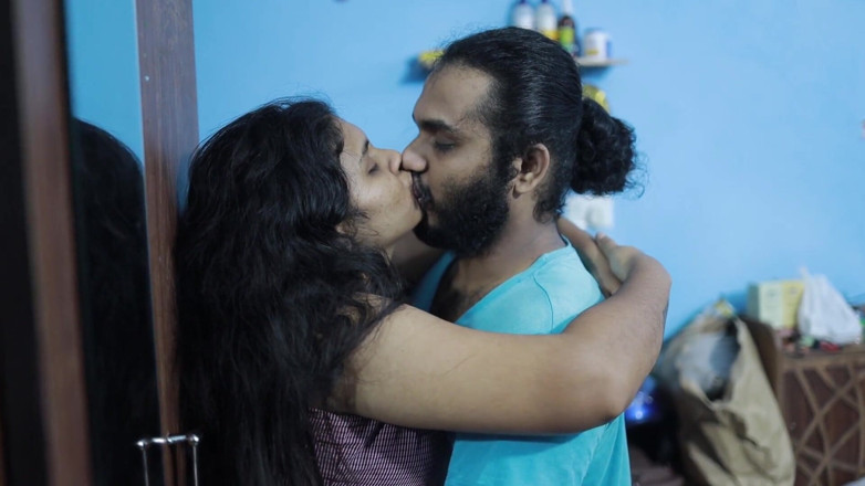 Vaigavarun45: Sari, romance, léchage d’aisselles torride, Vaishnavy et Sharun Raj, léchage...