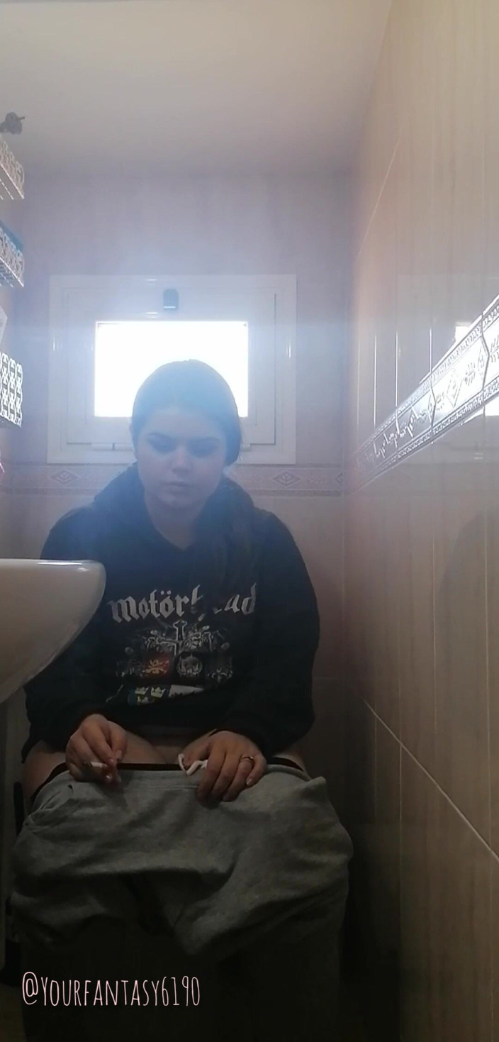 Your fantasy studio: Observador no banheiro