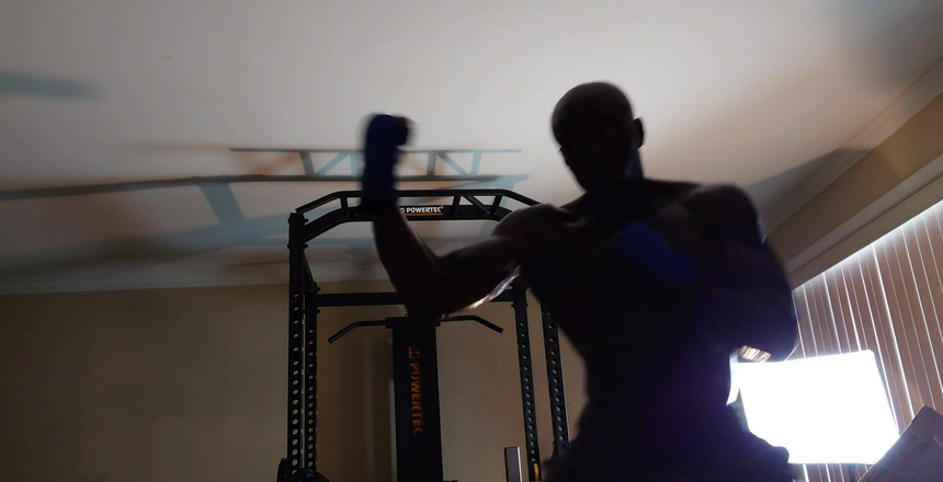 Hallelujah Johnson: Pro boxing perfora hoy