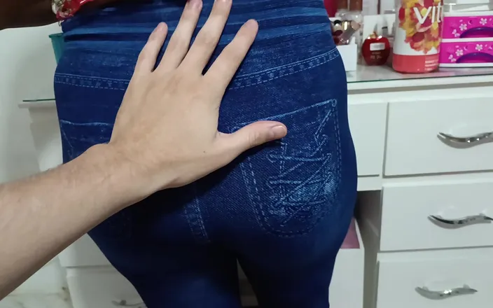 Pikaa6: Hýždě tvé kamarádky jsou dobré