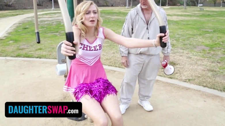 Daughter Swap: Styvdotter Swap - Het cheerleader upphetsad över att bli knullad av sina...