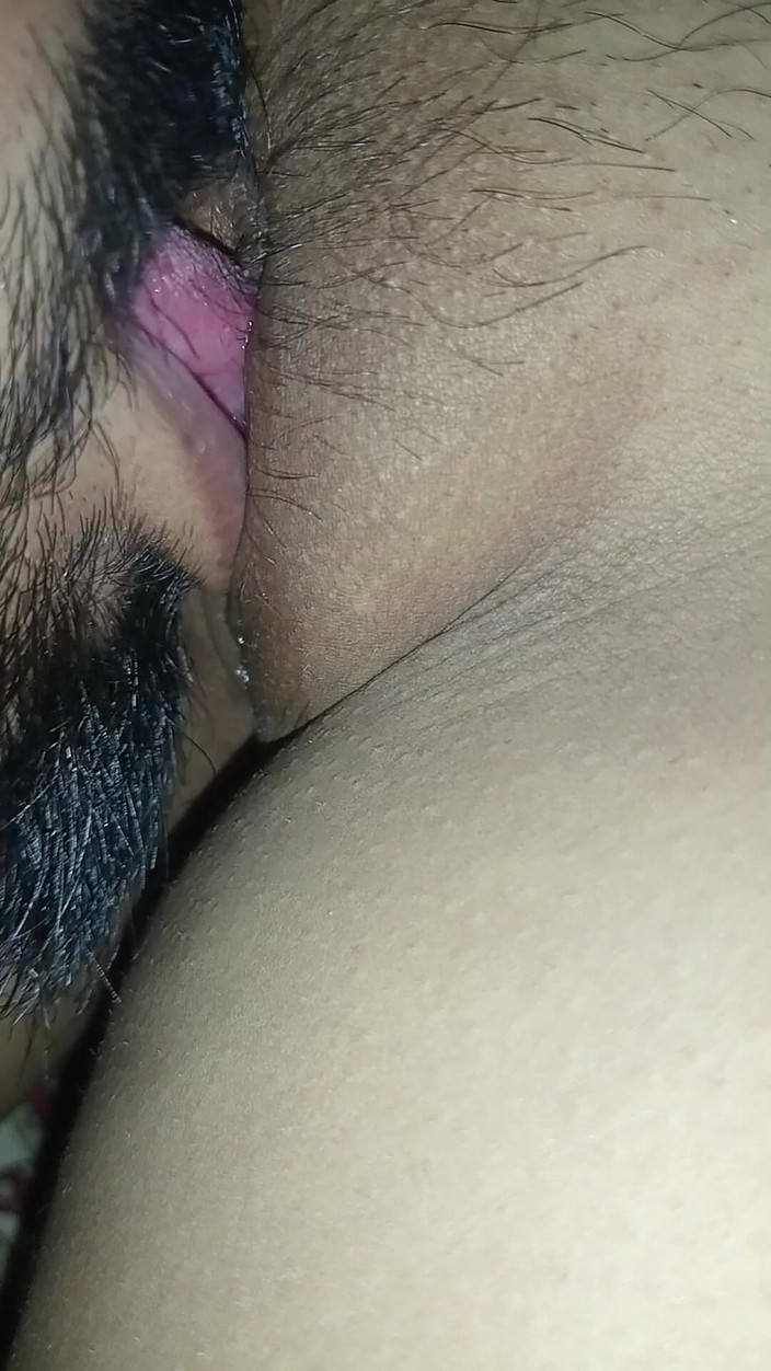 Outdoor header 15: 印度处女妻子特写性爱视频德西印度女孩。
