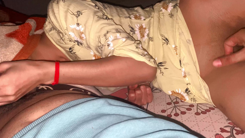 Desifilmy45: J’ai Passé Toute La Nuit Avec Bhabhi Et Fait L’amour...