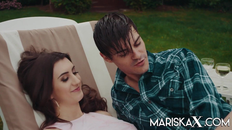 Mariska x: เย็ดสาววัย18+ นอกบ้าน