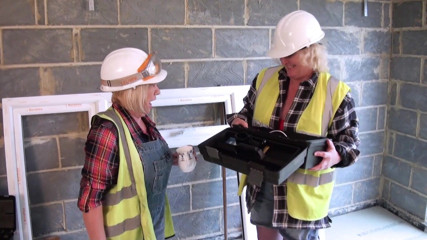 Dirty Doctors Clips - Mature British Lesbians: The Builders