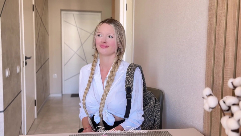 AngelicaHeaven: O fată tânără a venit la o audiție porno și a...