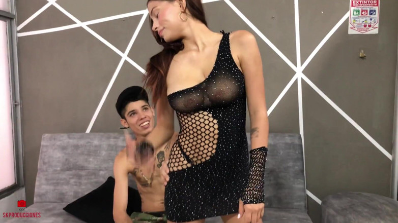 Stefanysex: Adik tiri yang lagi sange pamer lingerie sama abang tirinya...