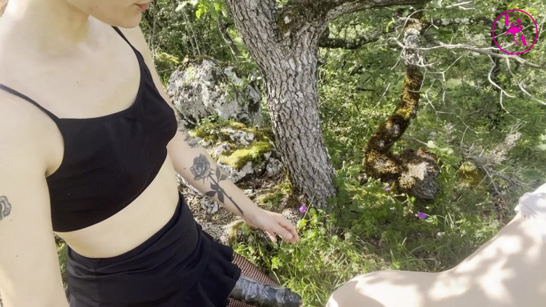 Loren Aprile: Mendaki anal