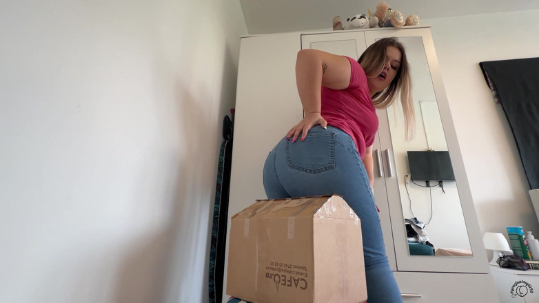 Your fantasy studio: Giantess Fart Butt Crush on Cardboard House