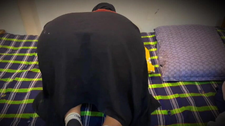 Aria Mia: Rabuda e menina árabe peituda no show ao vivo!