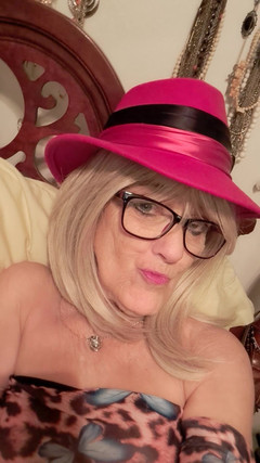 Patty doll 53: Sexy GILF s brýlemi 2
