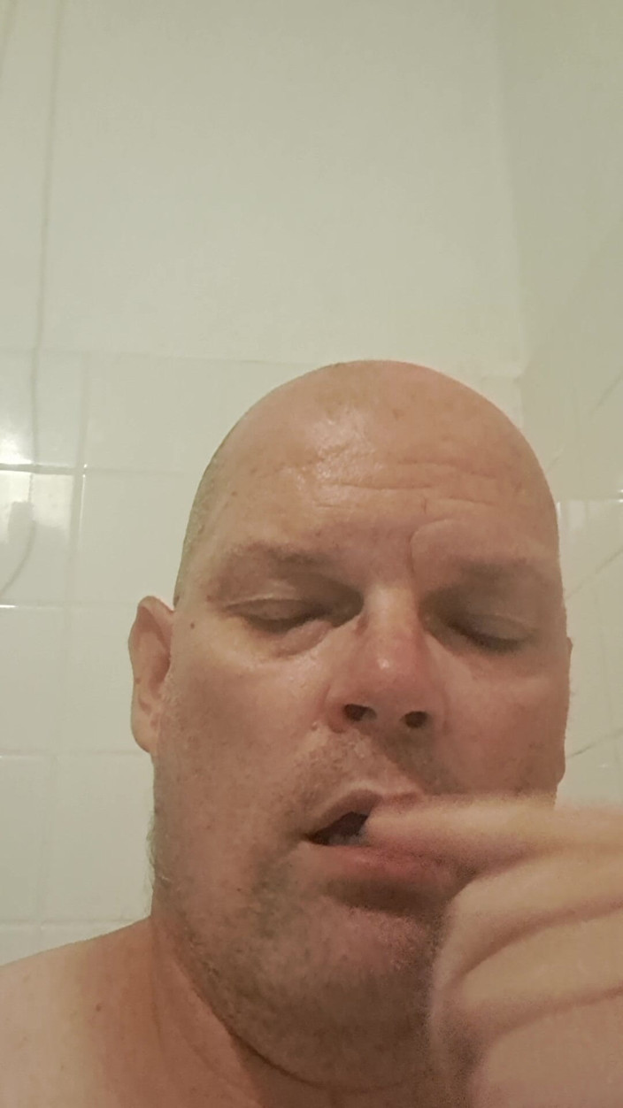 Fickspecht: The Sucking Continues