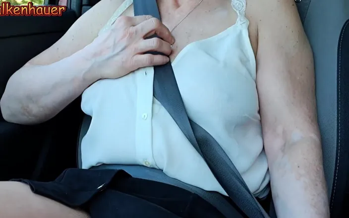 Sandra Falkenhauer: A Dragon in the Car