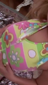 Awek panas bermain dengan dildo hitam