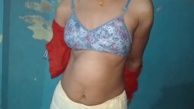 Janvi bhabhi 69: Гарячі поцілунки та жорсткий секс стоячи крупним планом