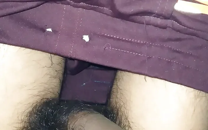 Hottypussy18: Playing with My Hairy Cock