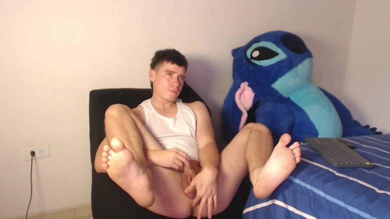 Icyhot707: Ich Masturbiere Und Zeige Der Kamera Meinen Arsch