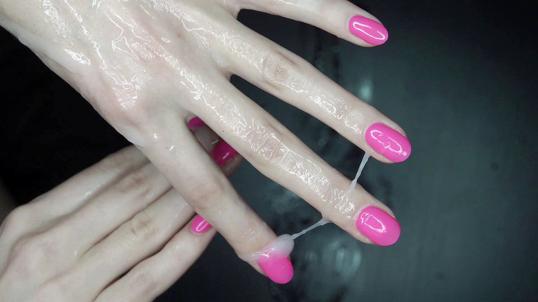 Homemade_Handjob: Parmaklara boşalma