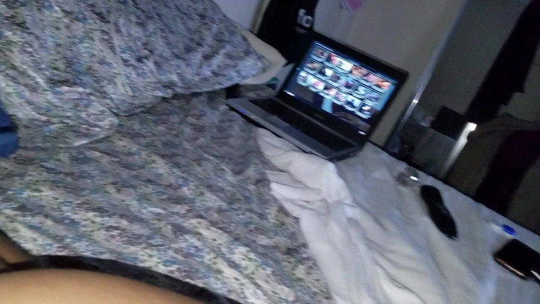 Da Sex Addicts: Büyük götlü orta yaşlı seksi kadın sert bir yarakla dölleniyor