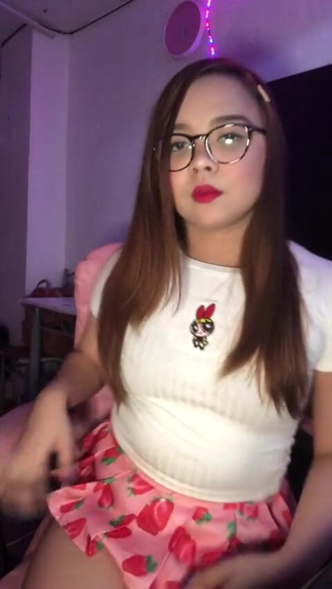 AsianSharinami: Sharinami melancap di kerusi perjudian barunya