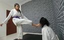 MF Video Brazil: Lupta karate Amanda VS Nataly - lovituri puternice cu picioare de...