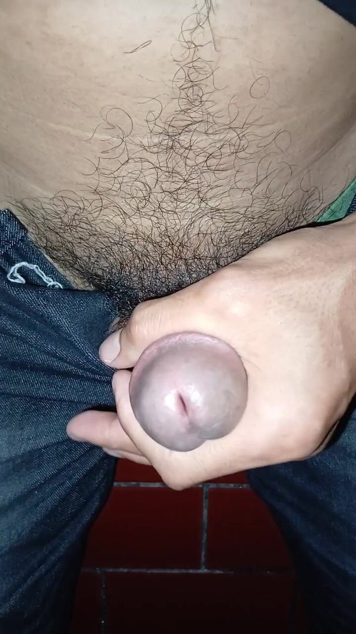 Amazingbeautycum: 边发抖边舔朋友的阴部