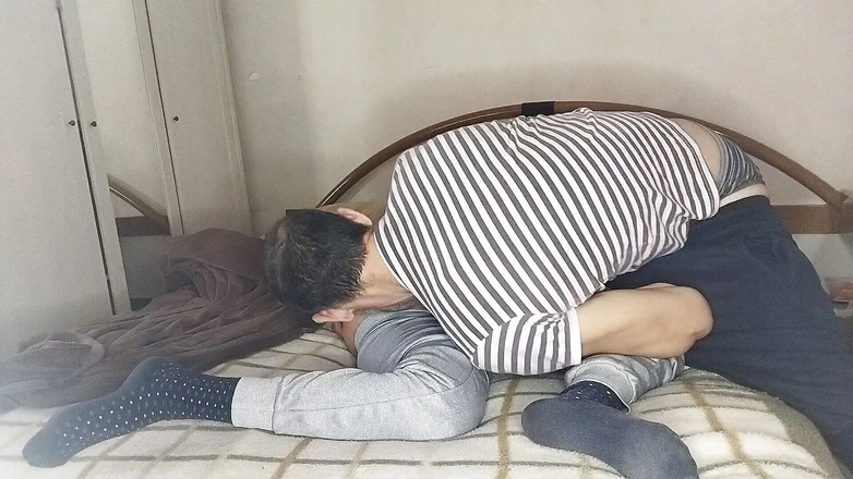 Mayay Thor X: フォロワーがやってきて、彼のデカチンで甘く私を惹きつけるもの