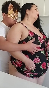 Madrasta em casa, Only Fans em câmera lenta, a tentação do enteado