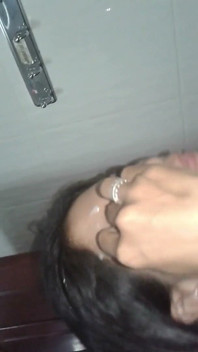 Asian Amateur dostaje cipkę i tyłek fucked z Cumface