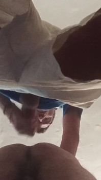 Affamato sborra scarica sborra nel culo creampie