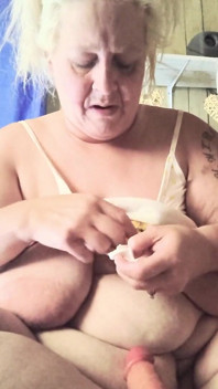 Este greu să deschizi un prezervativ cu Slippery Fingers