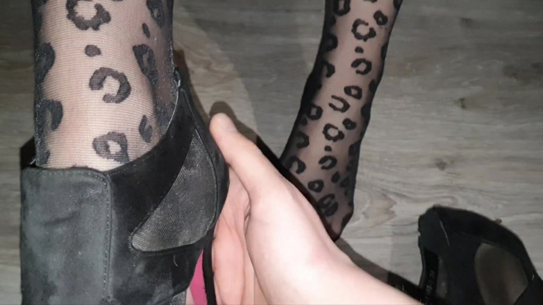 Wife's Nylon: Cum on high heels#1