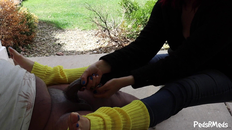 PedsRMeds: Lindsay Hawthorne Leg Warmer Patio Footjob