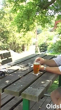 Bătrânii se fut cu păpuși - bătrânul tati Tim Wetman o fute pe tânăra doamnă Michaela Petz în natură