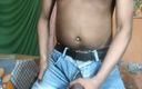 Indian desi boy: Indyjski chłopak zabawy z kutasem i plucie na kutasa