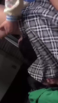 Aphrodisiakum vor deinen Liebsten. Sie wird live gefickt, obwohl es ihr Ovulationstag ist! 3