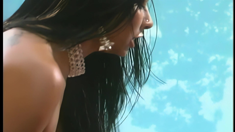 Anna's girls: Екзотична бразильська красуня скаче на великому чорному члені