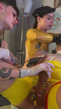 Étude médicale berlinoise 01, bondage, électrostimulation, sondage et aiguilles