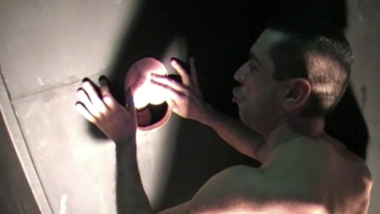 Gaybareback: Caras mais velhos pervertidos fodem na sauna