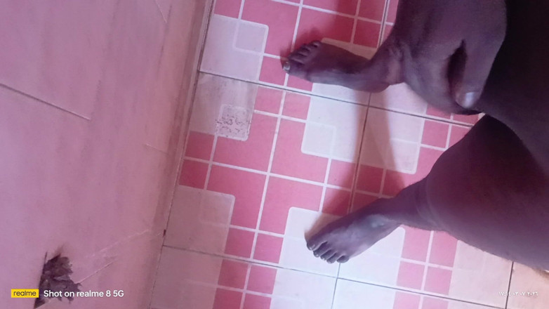 Jeemy1996: Mi madrastra negra quiere un coño mojado apretado