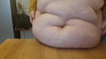 SSBBWLadyBrads: ยกหน้าท้องและโยนลงโต๊ะพร้อมตีดังเพี๊ยะ