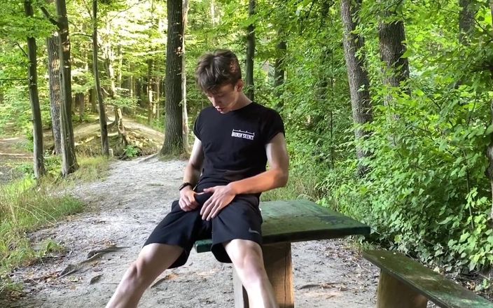 rushlightDante: Jag bad en vän att ta en video med mig...