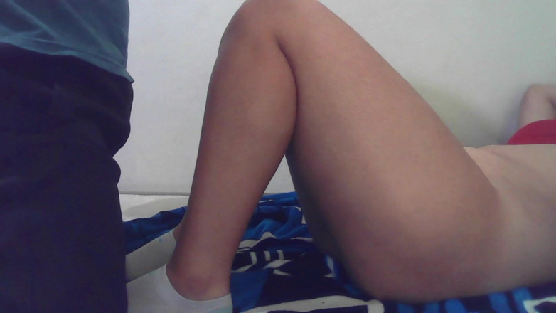 Ruxxxo18: Minha namorada me diz para gravá-la lambendo sua buceta, ela...